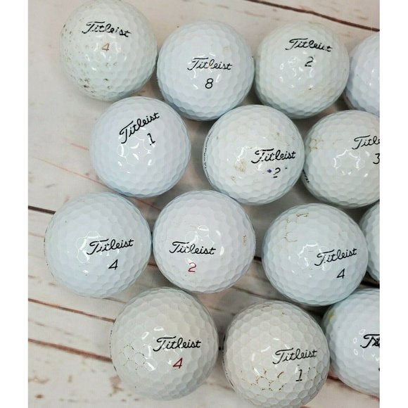 17 Titleist #1 #2 #3 #4 #8 & #22 Golf Balls Some Balls Are Dirty Some are Clean - Picture 2 of 12